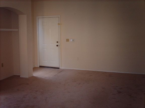 4th image of 102 Vista Verdi 220 Cir