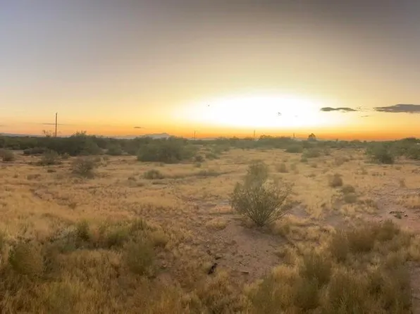 8948 W Snyder Hill Rd, Tucson, AZ 85735