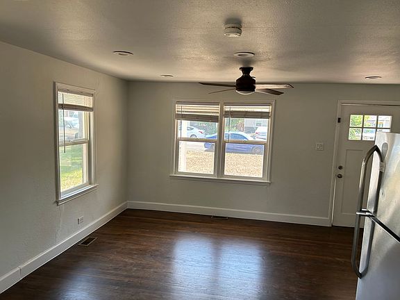 4th image of 1764 Oswego St