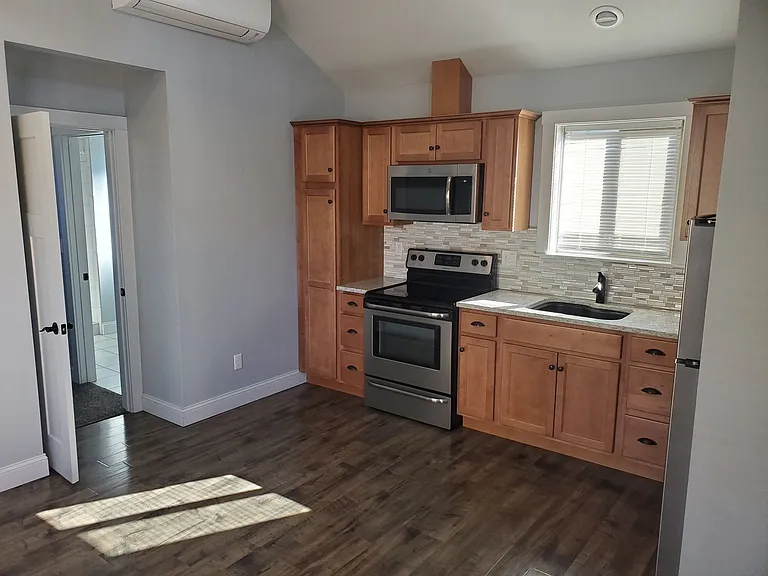 21187 SE Kayla Ct — Photo 2