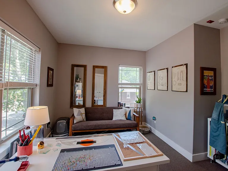 408 S Prairie St — Photo 15