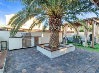 1923 Casa Verde Dr, North Las Vegas, NV 89031