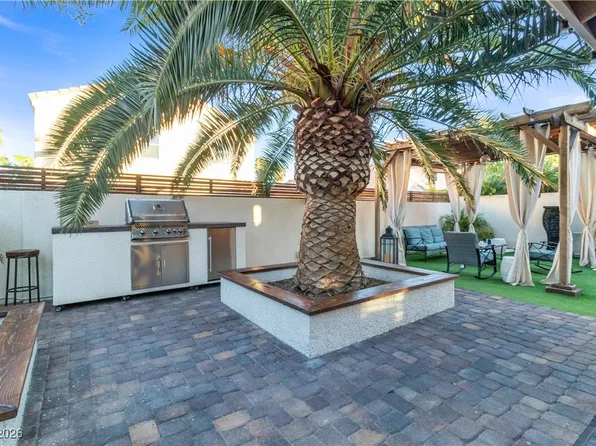 1923 Casa Verde Dr, North Las Vegas, NV 89031