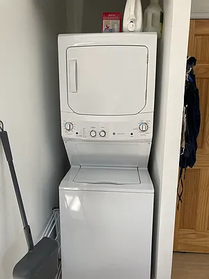 Rented by Melissa Conanan, LREB | media 4