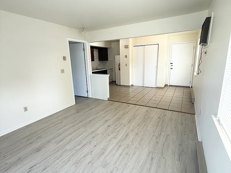 717 N Saint Elmo St #1 — Photo 8