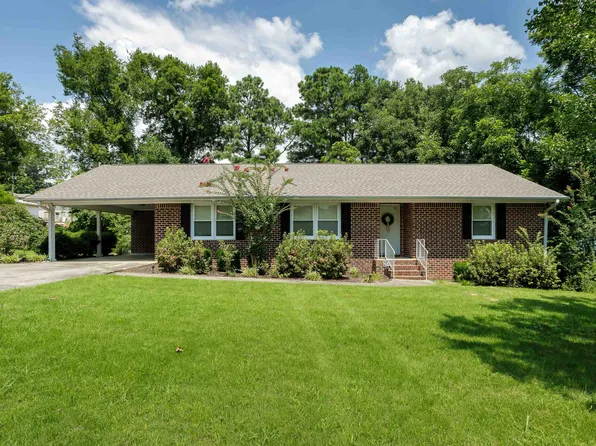 214 High St NW, Russellville, AL 35653