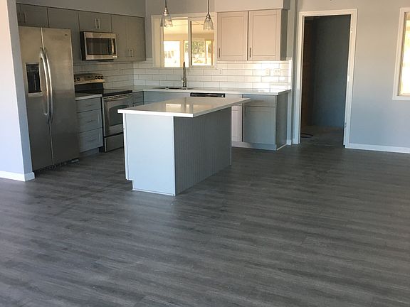 3rd image of 11015 W Oakmont Dr