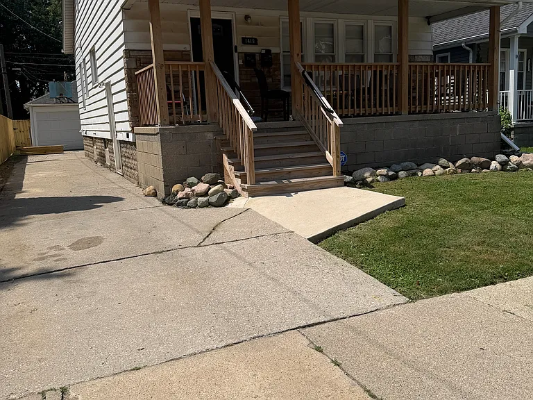 1419 University Ave — Photo 1