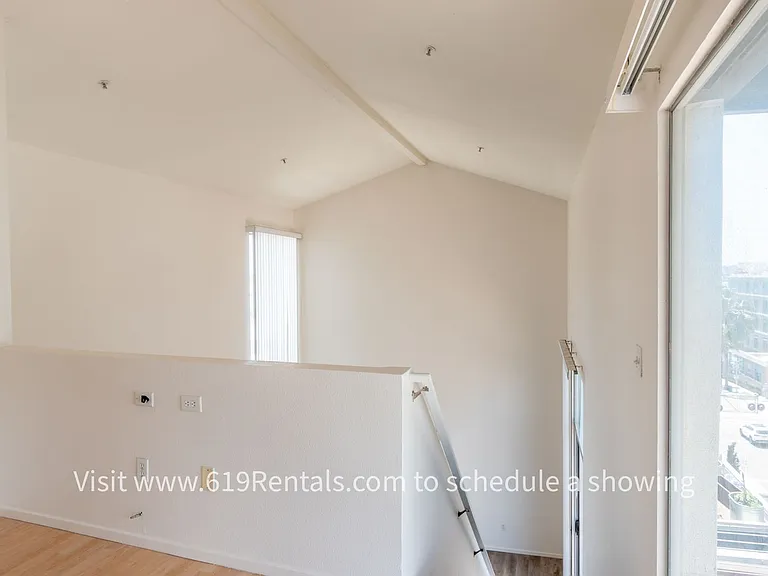 2084 Kettner Blvd #35 — Photo 11