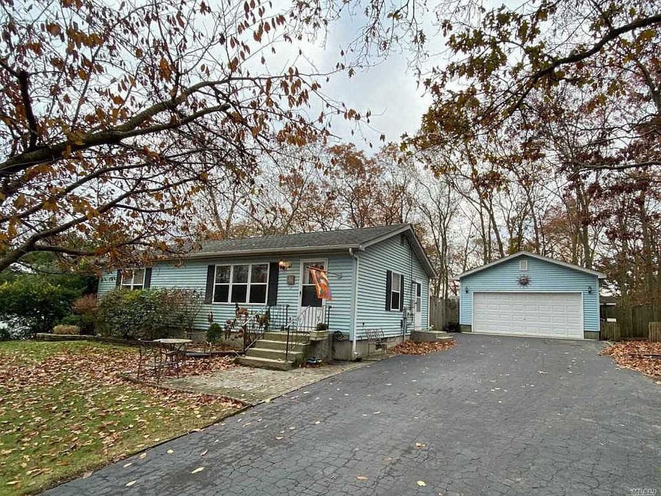 1st image of 8 Eileen Ct #8