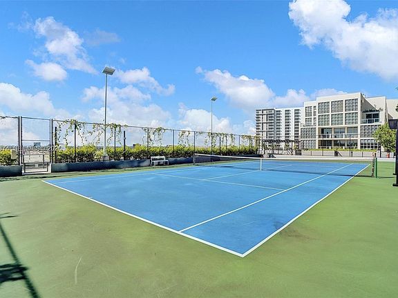 5th image of 121 NE 34th St Unit 2205