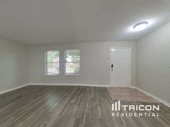 4th image of 4921 Wildcreek Way