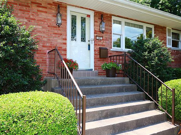 3rd image of 305 Redwood Dr