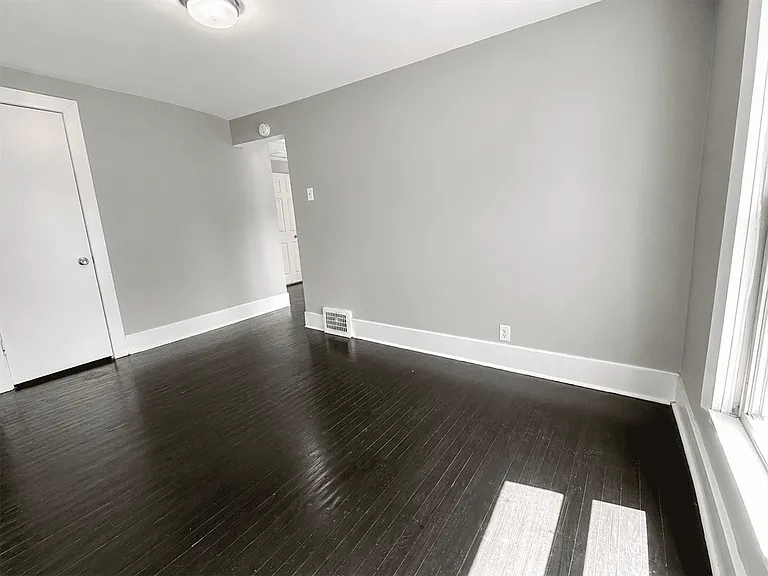 604 Homewild Ave #2 — Photo 5