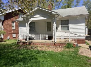 864 W Division St, Decatur, IL 62526