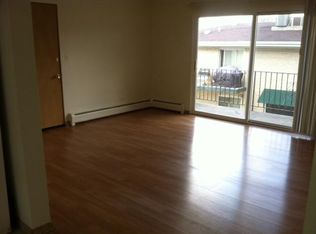 306 S Cass Ave APT 4, Westmont, IL