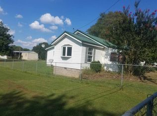 132 Buckner St, Parsons, TN 38363