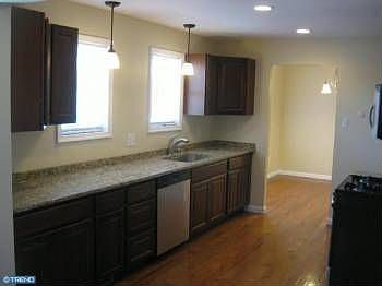 5th image of 123 W Phoenix Dr