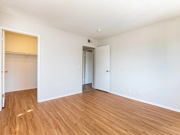 5328 Harmony Ave #201 — Photo 15