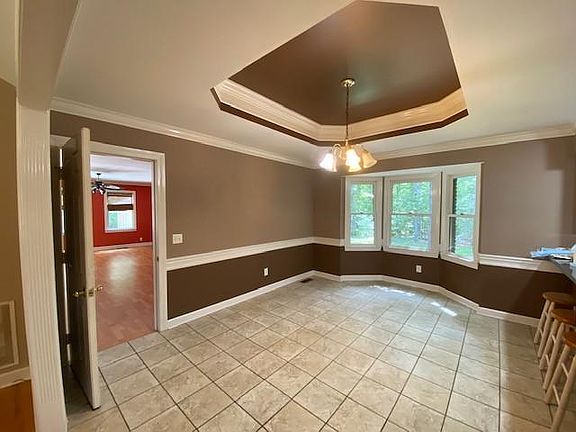 4th image of 420 Royal Oak Dr