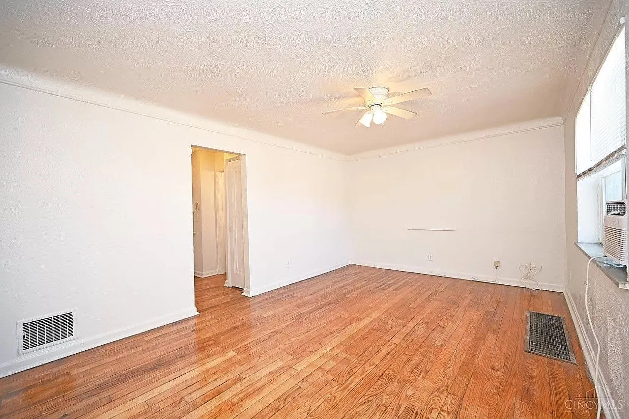 149 Glenridge Pl — Photo 3