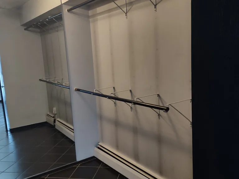 Walk-in closet