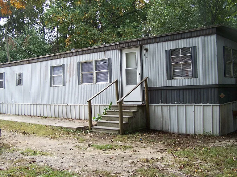 113 Ponds Ln — Photo 2