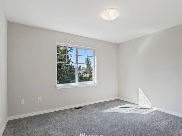 1403 125th St SE, Everett, WA 98208