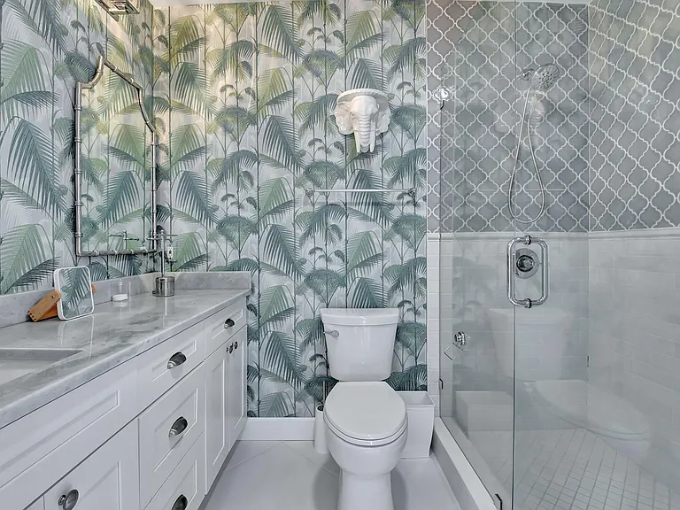 414 NE 7th Ave — Photo 21