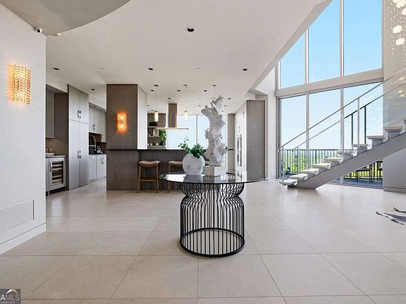 3rd image of 2795 Peachtree Rd NE Unit 2601