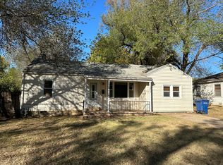 1217 N Johnson St, Augusta, KS 67010