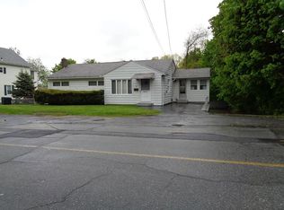 19 Pine St, Dudley, MA 01571