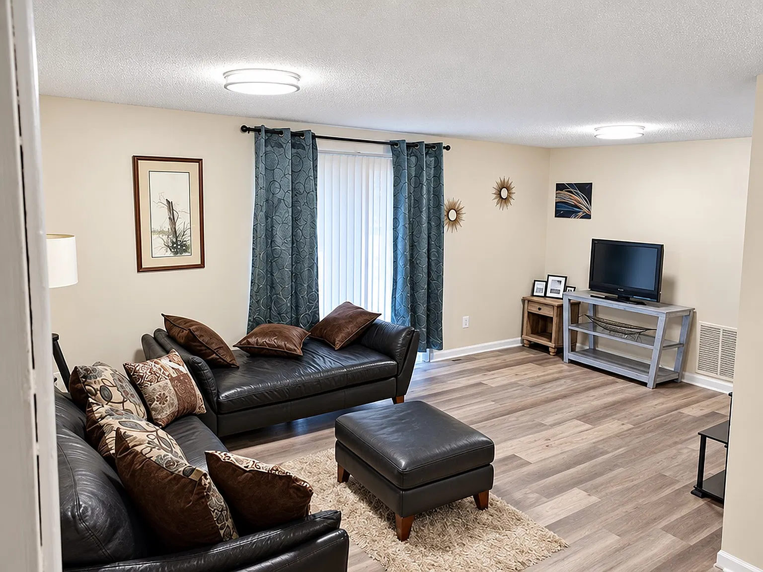 2 bed, 850 sqft, $1,850 — Photo 2