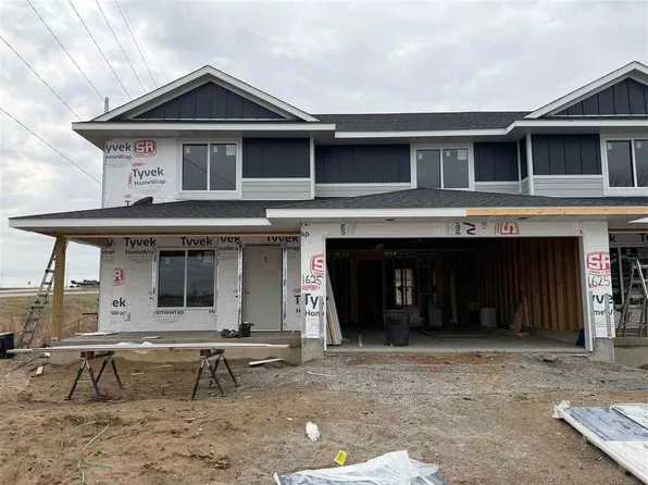 1625 Mitchell Pl, Tiffin, IA 52340