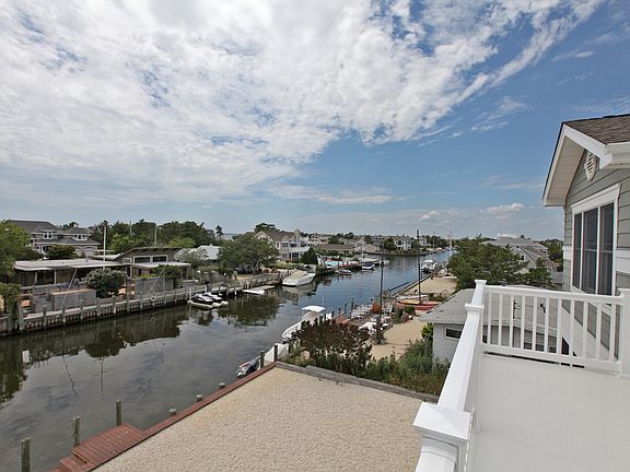 3rd image of 18 Panorama