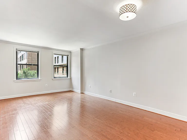 616 E St NW #402 — Photo 4