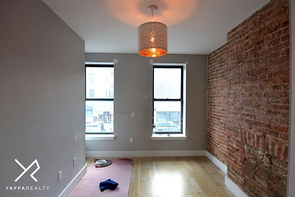 Rented by Yaffa Realty LLC | media 2