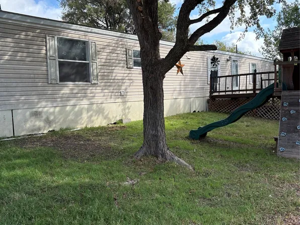 203 S Mountain Rdg, Cresson, TX 76035