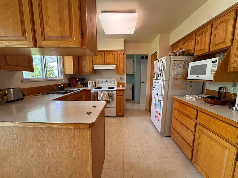 21946 Cliff Pl — Photo 8