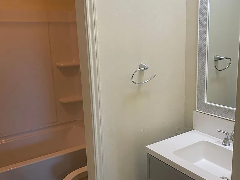 1346 Jade Ave — Photo 9