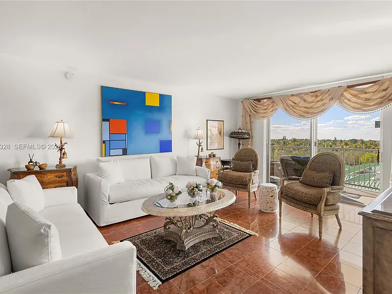 210 Sea View Dr #611 — Photo 15