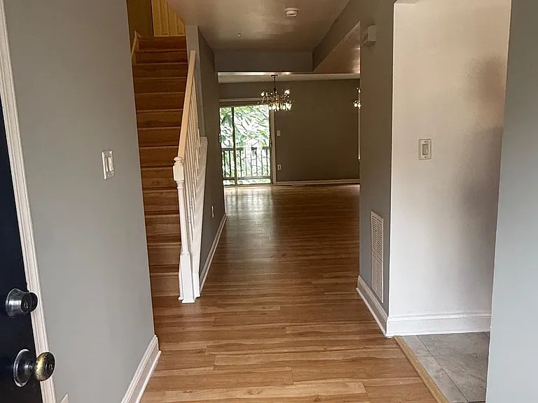 5023 Colburn Ter — Photo 4
