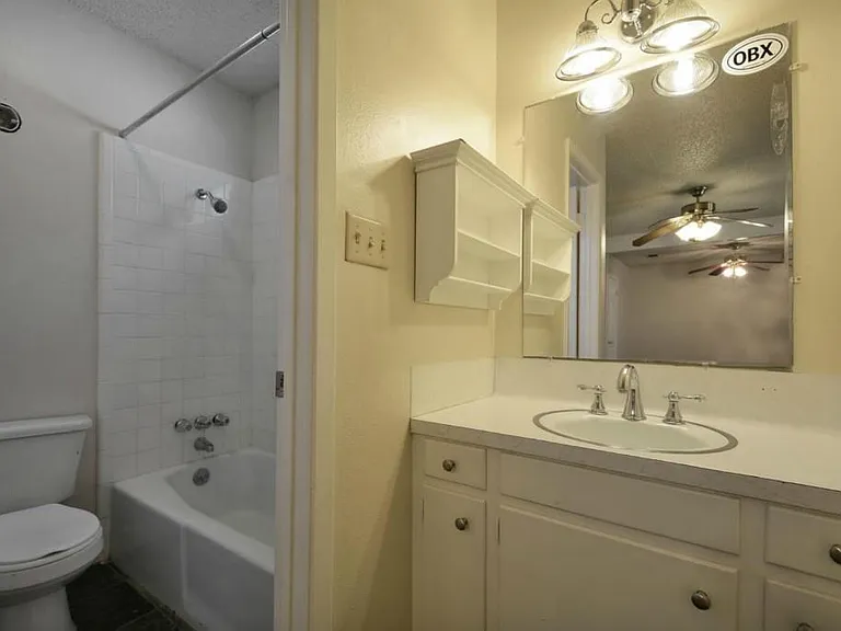 9410 E Meadow Vale — Photo 18