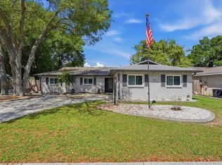 3809 Parkside Dr, Valrico, FL 33594