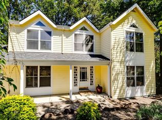 6898 Glacier Dr, Springfield, OR 97478