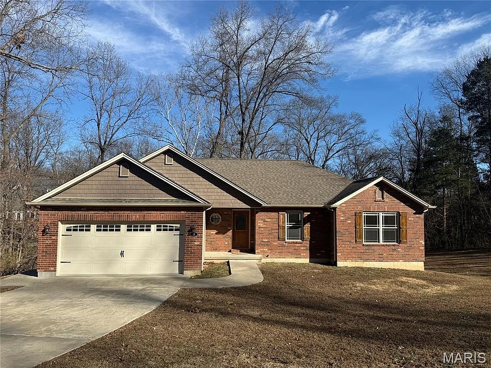 1st image of 18 Wedgewood Dr