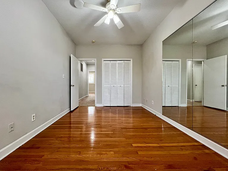 207 Forest View Ct — Photo 19