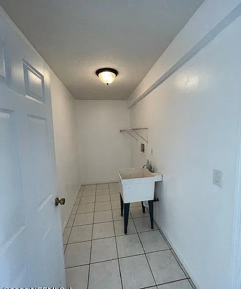 9 Lyons Pl — Photo 25
