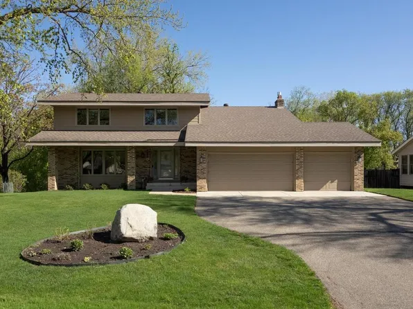 1404 Muir Ln, Burnsville, MN 55337
