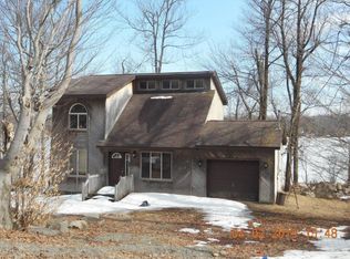 2533 Waterfront Dr, Tobyhanna, PA